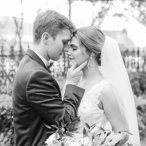 Meet your Posher, Emily - Picture 1 of 1